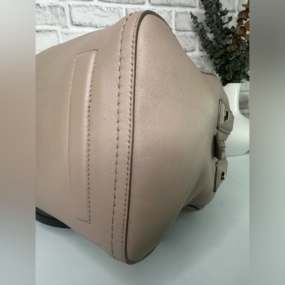 Salvatore Ferragamo Leather Bag double top handle Zipper Closure EUC - Picture 9 of 14